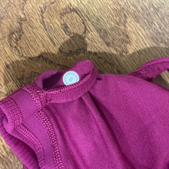 EEUC Lululemon Ribbed Nulu Strapped Yoga sports Bra Magenta Purple sz 6 - Picture 3 of 5